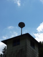 Turm mit 4m(?) Antenne