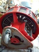 look at the three parts that support the rotor on the motor. I think they are not the typical of E 57. Are they?