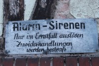 Immer schön dran halten, auch wenns juckt... ;-)