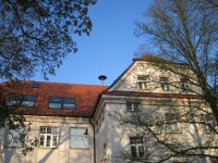 Sirene E57 Ismaning, Dr. Schmitt-Straße 6