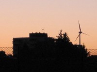 Sirene E57 Unterföhring, Hochhaus in der Dorfmitte neben der Ahornstraße