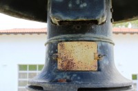 Untere Tür - Flügelmuttern vorgeschädigt, Motoranschlusskasten unten offen