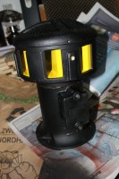 noch ist nichts richtig verschraubt, die alten Dreikantschrauben des Klemmkastendeckels hab ich etwas gesäubert