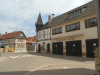 Butzbach Pohl-Göns E57 auf Feuerwehrgebäude