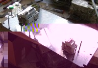 Montage der erhöht liegenden Bedienelemente. Dies sind Sicherungsautomaten, Hauptschalter, Meldeleuchte und Drucktaste.