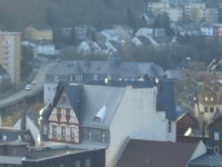 Mal etwas näher ran geholt. Typisch Digitalzoom. Immer noch das Gebäude der T-Com.