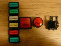 Leuchttaster mit Labels