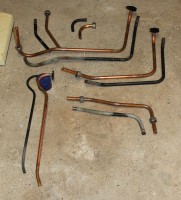 So alle Leitungen Fertig gebogen und die Flansche lackiert. hier im Vergleich mit den alten