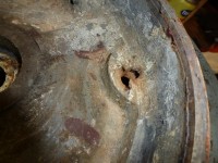 Lunkerstelle im Bereich der Gewindedurchführung
