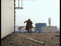Schöne Ansicht vom Dach, in der die Aufstellung auf dem Maschinen-Container bzw. Maschinenhäuschen deutlich wird.