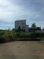Hier die auf der Brauerei. In echt kommt sie größer rüber