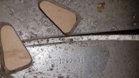 Ein Logo gibts nicht, aber eine Stempelung im innern: B1940-13